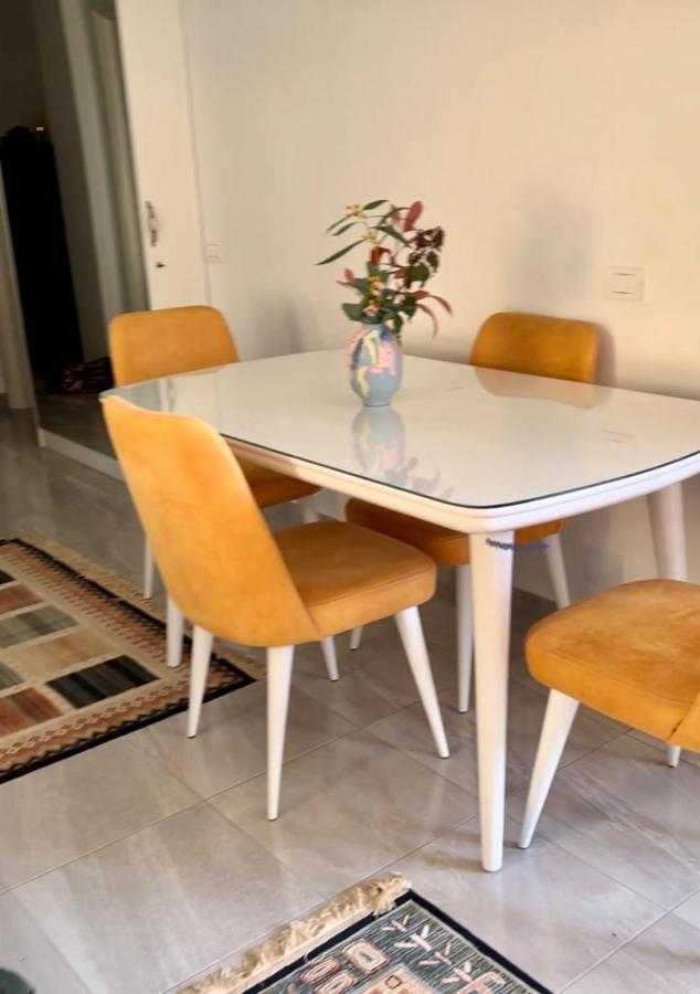 White Sidesea View Apartment Sarandë Buitenkant foto