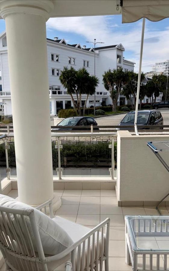 White Sidesea View Apartment Sarandë Buitenkant foto