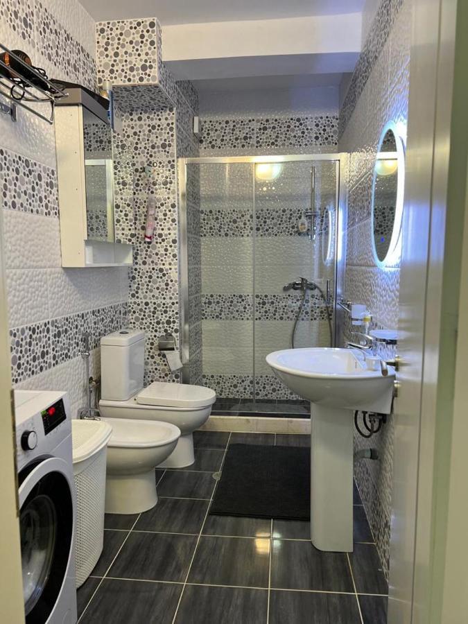 White Sidesea View Apartment Sarandë Buitenkant foto