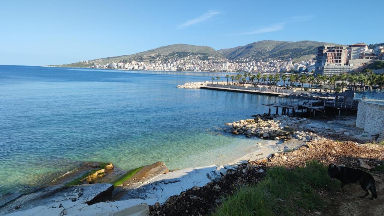 White Sidesea View Apartment Sarandë Buitenkant foto